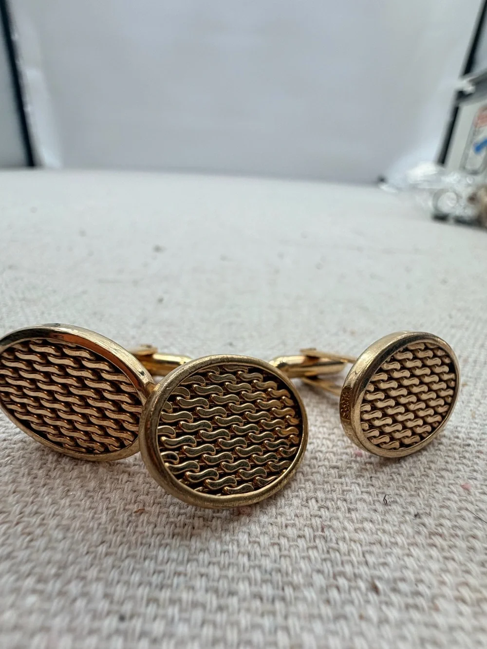Vintage Gold Woven-Pattern Round Cufflinks